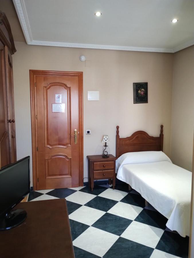 Hostal San Antonio Iscar Quarto foto